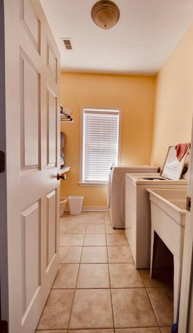 Sunny Delight - Sleeps 10 - Generous Space! Bolivar Peninsula Bagian luar foto