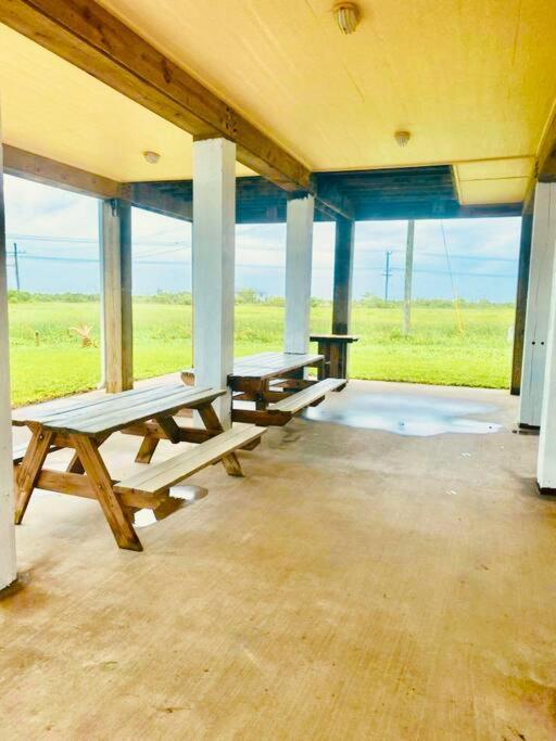 Sunny Delight - Sleeps 10 - Generous Space! Bolivar Peninsula Bagian luar foto