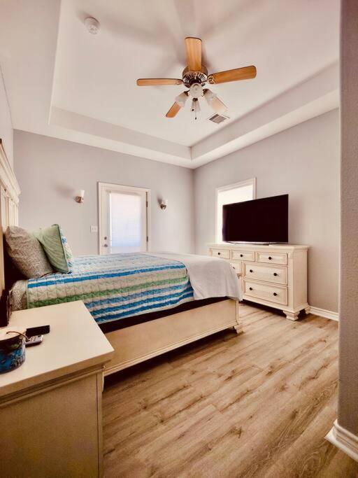 Sunny Delight - Sleeps 10 - Generous Space! Bolivar Peninsula Bagian luar foto