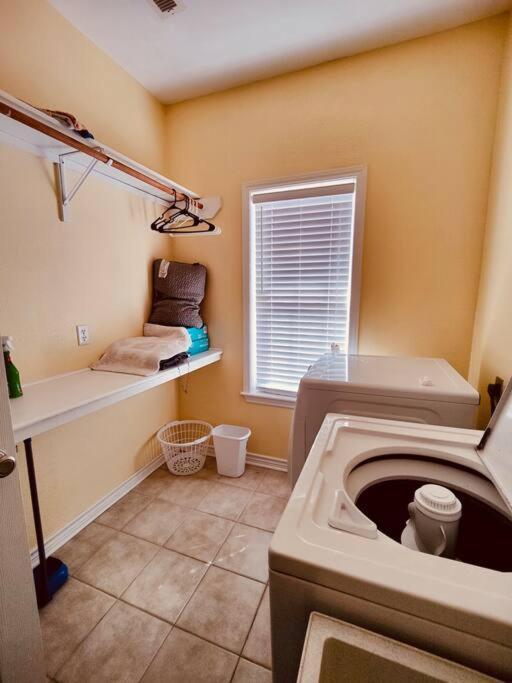Sunny Delight - Sleeps 10 - Generous Space! Bolivar Peninsula Bagian luar foto