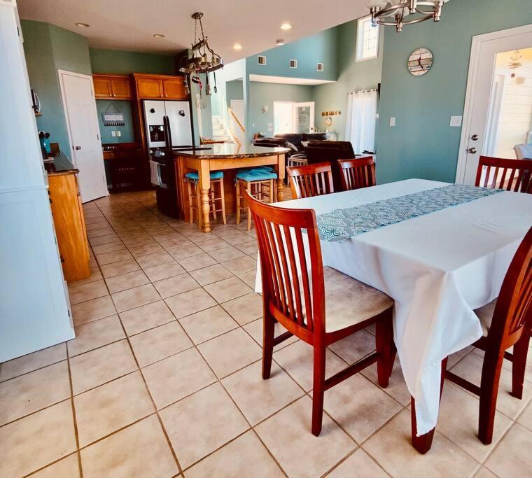 Sunny Delight - Sleeps 10 - Generous Space! Bolivar Peninsula Bagian luar foto