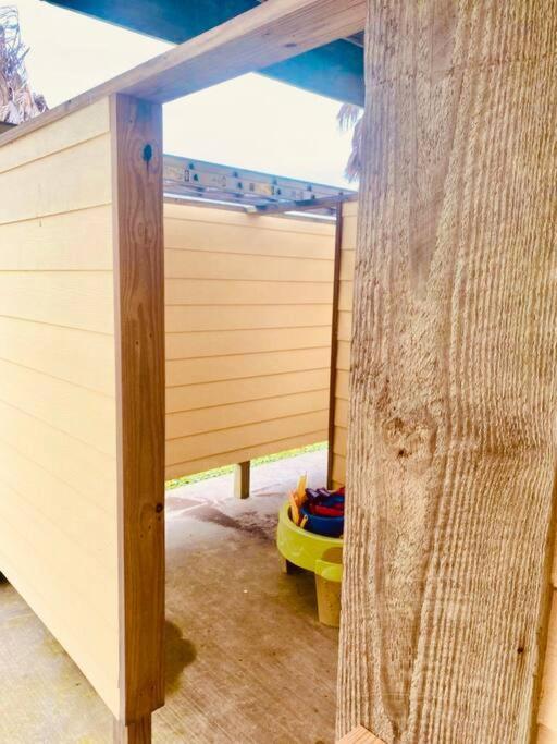 Sunny Delight - Sleeps 10 - Generous Space! Bolivar Peninsula Bagian luar foto