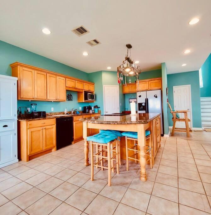 Sunny Delight - Sleeps 10 - Generous Space! Bolivar Peninsula Bagian luar foto